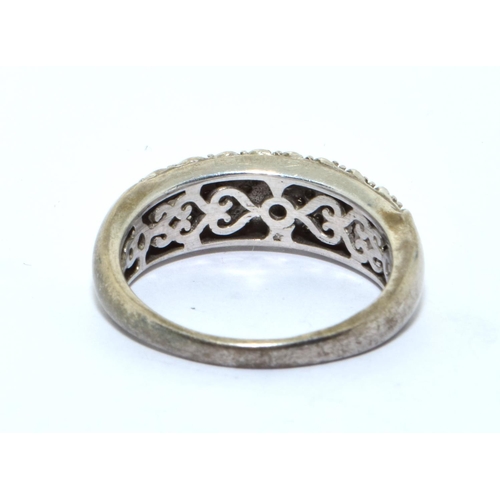 206 - 925 silver ladies with white stones sweep ring