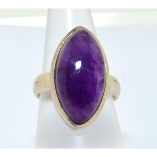 225 - 925 silver ladies cabochon Amethyst cocktail ring size N