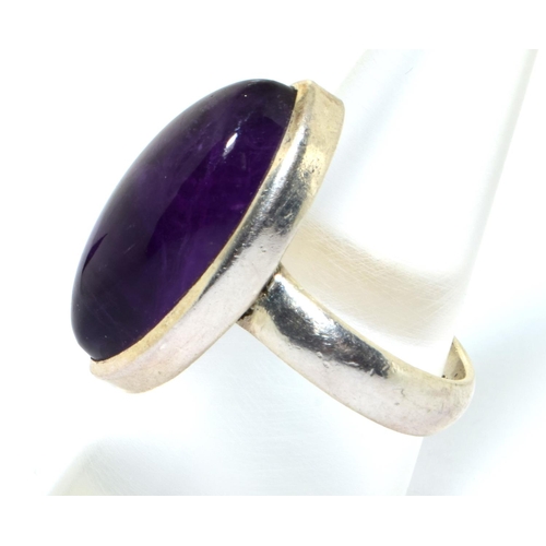 225 - 925 silver ladies cabochon Amethyst cocktail ring size N