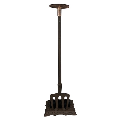 265 - Wooden Handled Metal Based Boot Scraper and Brush ref 30