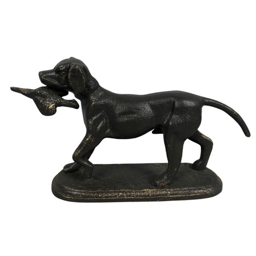 277 - Cast model of a Retriever dog on a stand ref 41