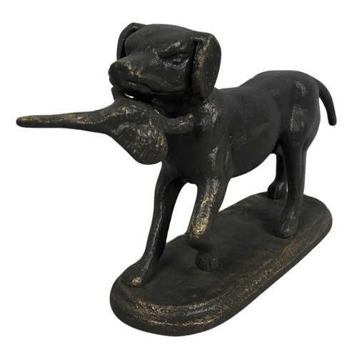 277 - Cast model of a Retriever dog on a stand ref 41