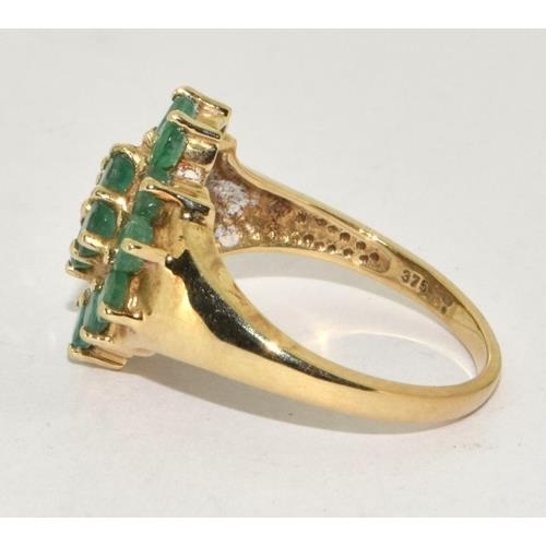 232 - 9ct Gold Emerald Cluster statement Ring.4.5g  Size P