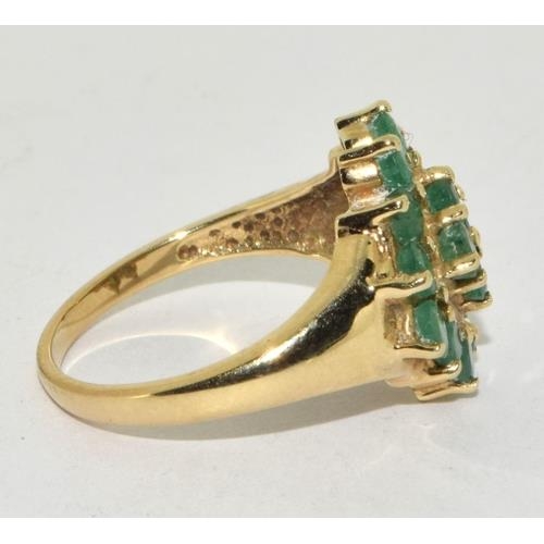 232 - 9ct Gold Emerald Cluster statement Ring.4.5g  Size P