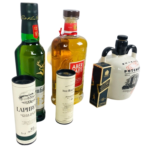 40 - Collection of miniature 5 whiskies including Laphroaig and 1 bottle of Potcheen,