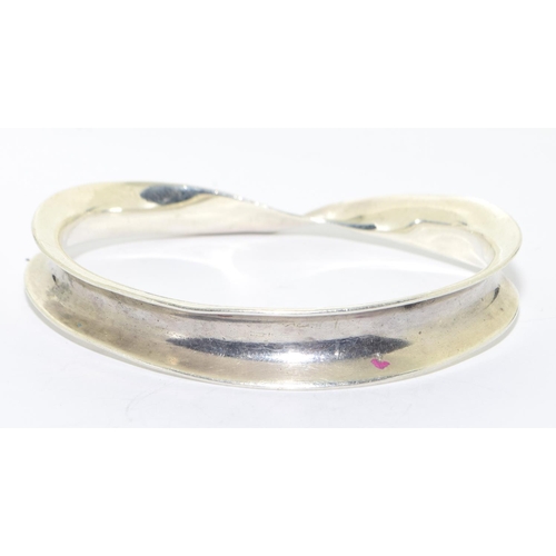 274 - large solid 925 silver bangle with twist decoration 30g