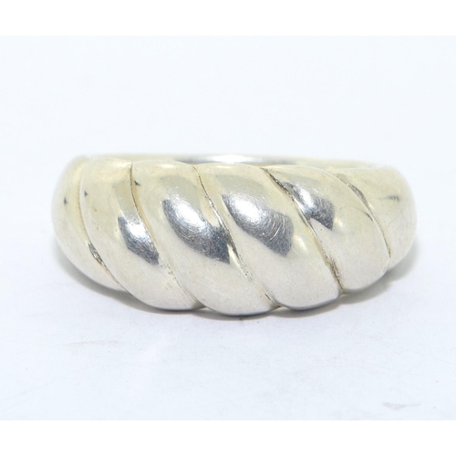 285 - 925 silver ladies wave band ring size R