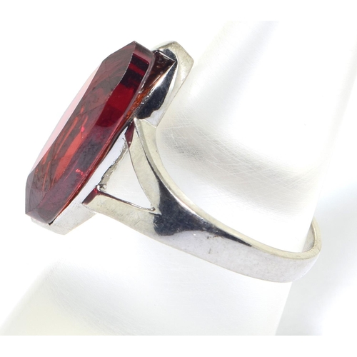 303 - 925 silver designer of set lozenge shape ruby colour stone ring size O