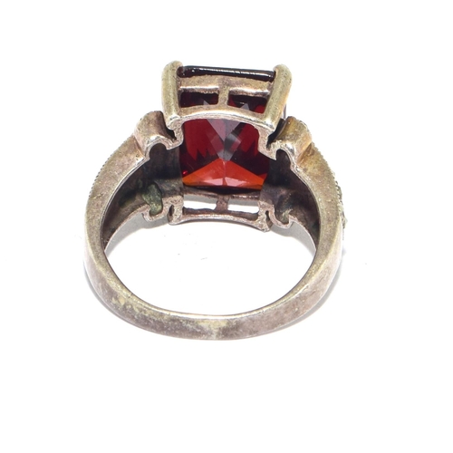 328 - 925 silver vintage square set garnet and marcasite cocktail ring size O