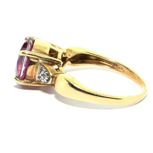 277 - 9ct gold ladies Rubellite and Diamond statement ring size O