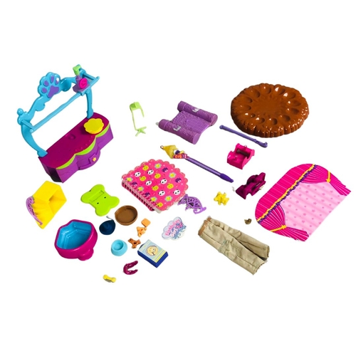 90 - Collection of Polly Pocket accessories.