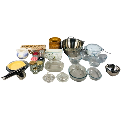 36 - Collection of Kitchenalia to include Denby, lemon juicer etc