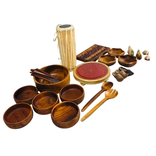 123 - Various wooden bowls and other items to include a velvet lined display stand.