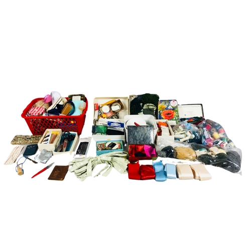 159 - assorted haberdashery items to include vintage wooden cotton reels, satin ribbon sewing tools, jar o... 