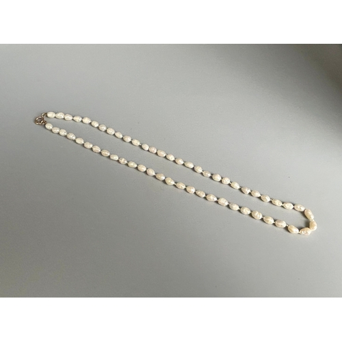 344 - A 9ct gold clasp Freshwater pearl necklace.