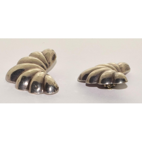 487 - 925 silver clip on earrings in the form of butterflies 30g