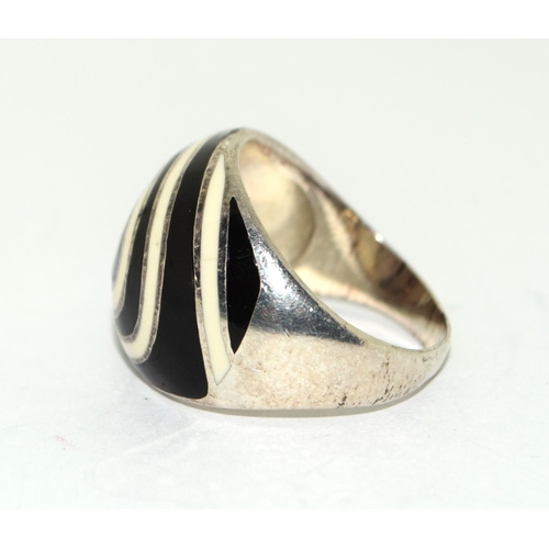 488 - 925 silver ladies designer swirl ring size R