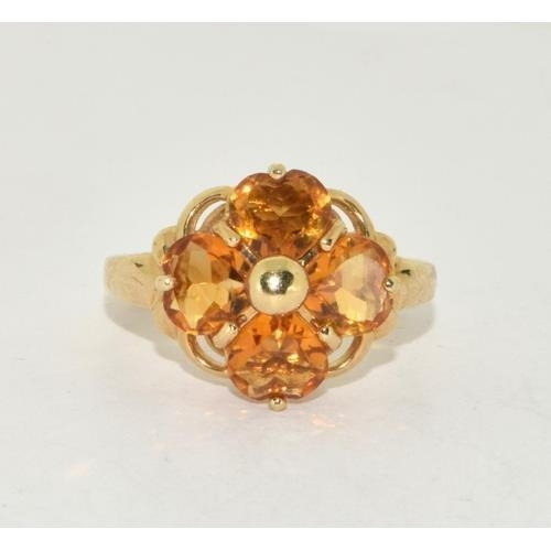 503 - 9ct gold ladies Amber daisy ring 5.5g size N