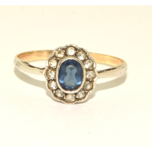 504 - 9ct gold and silver Sapphire vintage cluster ring size M