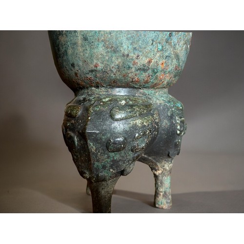 781 - A Chinese Archaic ritual Bronze steamer (Yan).Western Zhou dynasty (c. 1046–771 BCE). Tapered form, ... 