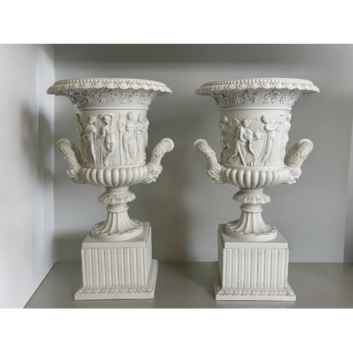 790 - A pair of Neo classical Medici campana urns.20th Century.Composite marble. Height - 34cm... 