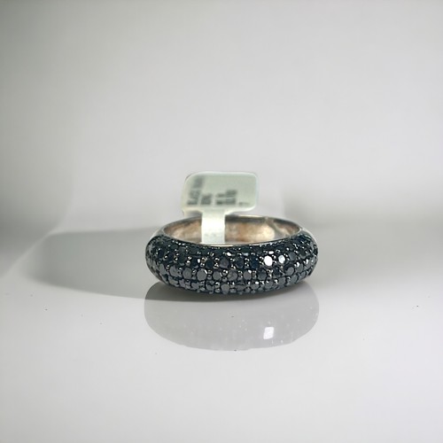 452 - A ladies 1ct Black Diamond ring. Set in sterling silver. Ltd Edition. With certificate of authentici... 