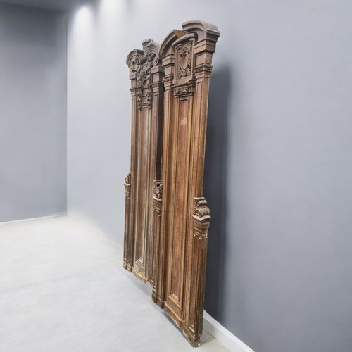 449 - 2 x Early 20th Century Carved Oak Column Fascias, Deeply carved in the Black Forest Style.Height 227... 