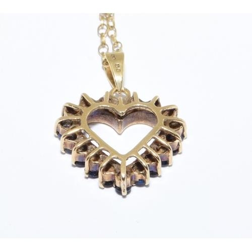 160 - 9ct gold Sapphire heart shape pendant necklace chain is 40cm long