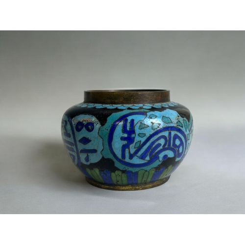 140 - A Japanese cloisonne pot.Meiji period, 19th century.5 x 7cm