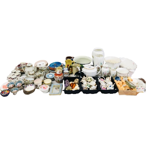 521 - A massive Collection of Chinese, Japanese and European Porcelain- Tea Services, Plates, tea bowls Pl... 