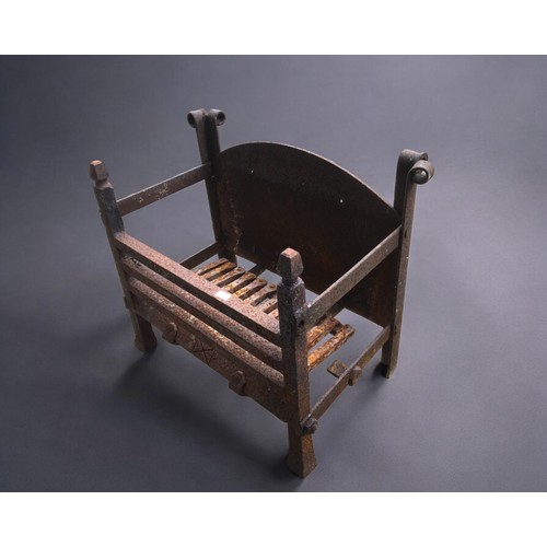 443 - 2 x Fire Grates Small Size W44.5cm x D27.5cm x 44.5cm and W45cm x D32cm x H24cm