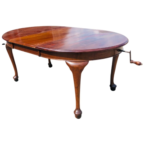 306 - Large Antique Mahogany Extendable Dining room table