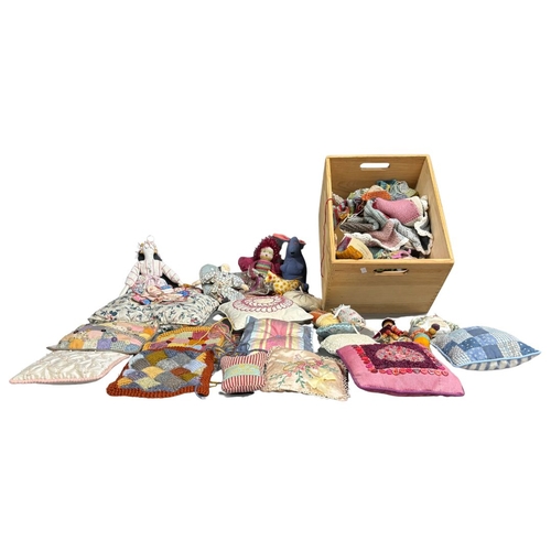 562 - Collection of small cushions, craft items and haberdashery items