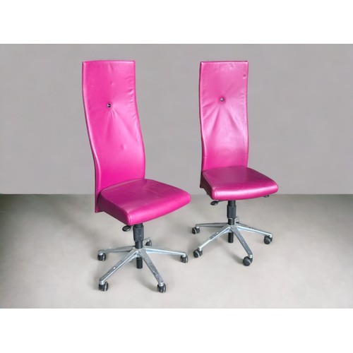 602 - A pair of Fritz Hansen Oxford high back chairs. By Arne Jacobsen. Grape colour. Stainless steel 5 st... 