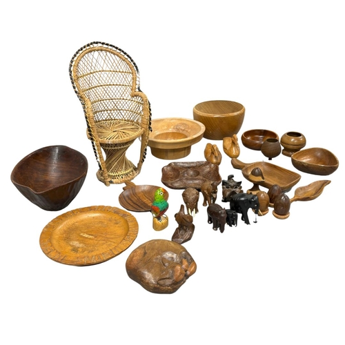 658 - A Large Collection of Wood and Treen Bowls and other Items