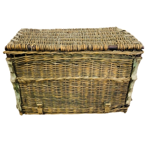 664 - Early 20thC transportation wicker basket, possibly Royal Airforce WW1 or 2