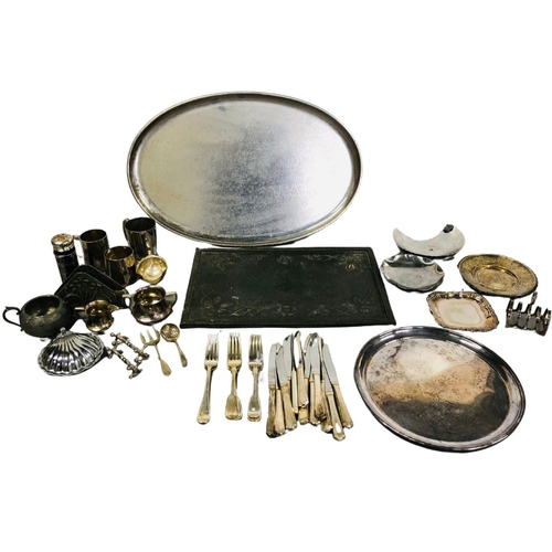 666 - Mixed lot of Silver Plate and flat wares.