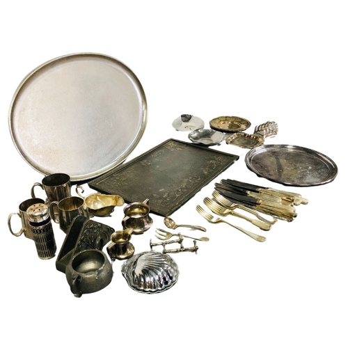 666 - Mixed lot of Silver Plate and flat wares.