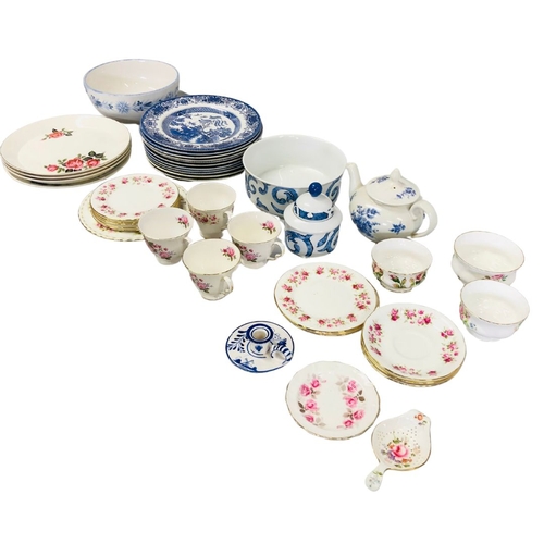 669 - Collection of Ceramics to include Old Willow pattern and mid century Staffordshire Pottery.