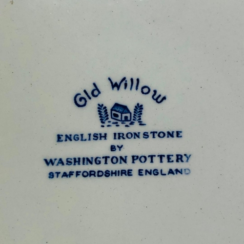 669 - Collection of Ceramics to include Old Willow pattern and mid century Staffordshire Pottery.