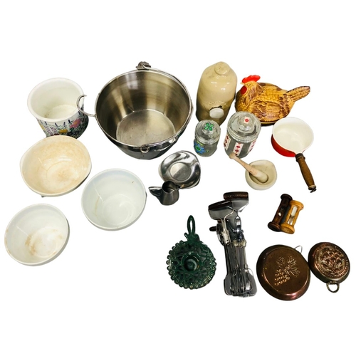 692 - Vintage and later Kitchenware to include T.G. Green Cornish ware etc