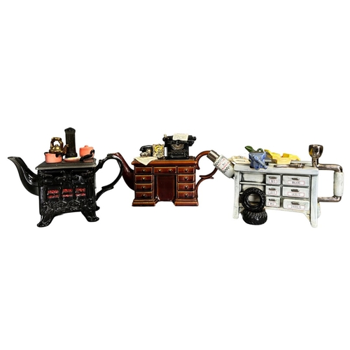 726 - Assortment of Novelty Teapots