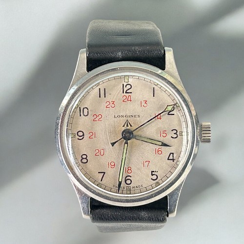 473 - A 1940's Longines military issue wristwatch.With Broad arrow stamp to dial.Movement no. 6901077, 16 ... 