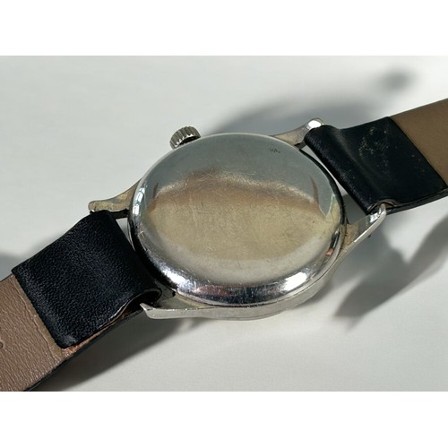 473 - A 1940's Longines military issue wristwatch.With Broad arrow stamp to dial.Movement no. 6901077, 16 ... 