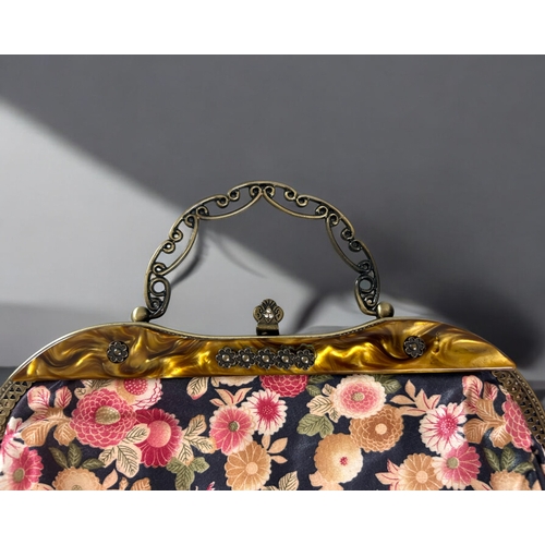 19 - A vintage Butler & Wilson ladies evening bag.Excellent condition.