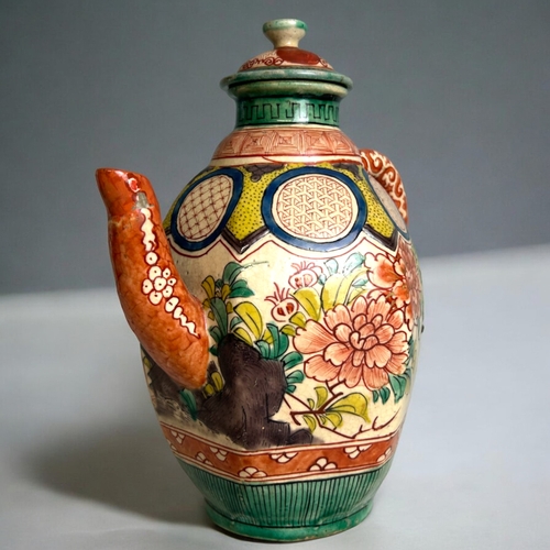 20 - A Japanese Banko ware wine ewer.Edo period, 19th century.Hand painted Scholars & young servant. ... 