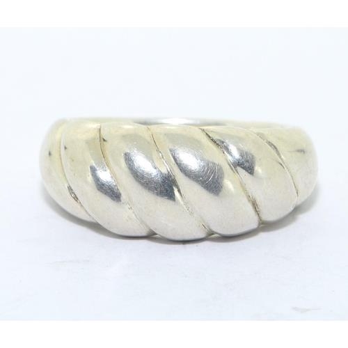 585 - 925 silver twist ring size R