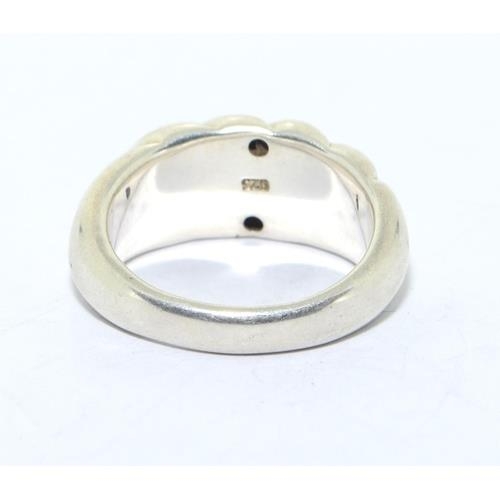 585 - 925 silver twist ring size R