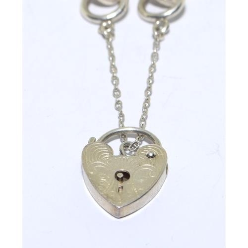 587 - 925 silver bracelet with heart padlock and safety chain 15cm long 37g