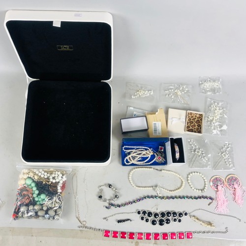 627 - Box of Costume Jewellery to include Silver.